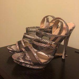Snake skin print heel